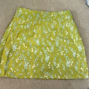 Never worn! Super cute skirt
